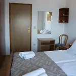 Roic Apartment